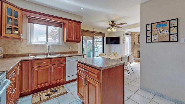 37 Afton Cres, House detached with 3 bedrooms, 4 bathrooms and 5 parking in Vaughan ON | Image 31