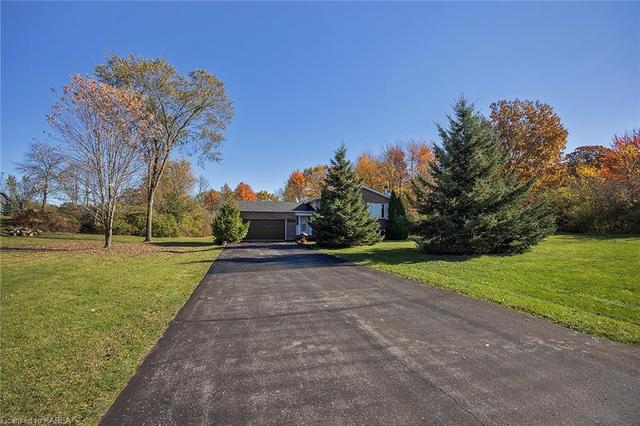 1877 Macalpine Rd, House detached with 4 bedrooms, 2 bathrooms and 6 parking in Kingston ON | Image 22
