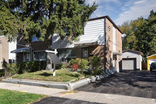 158 Woodfern Dr, House semidetached with 3 bedrooms, 2 bathrooms and 4 parking in Toronto ON | Image 1