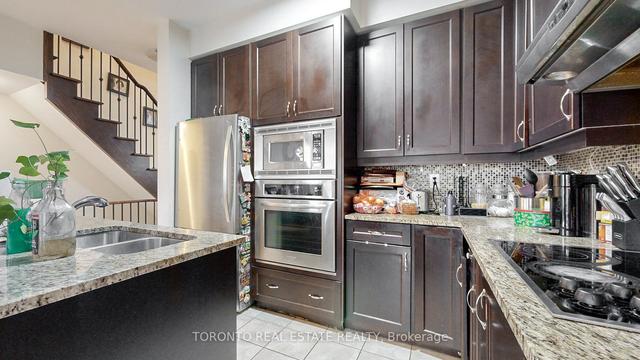 18 - 3350 Thomas St, Townhouse with 3 bedrooms, 4 bathrooms and 2 parking in Mississauga ON | Image 2