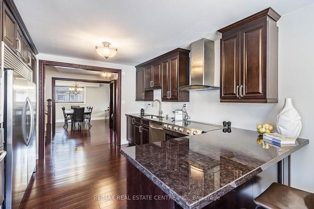 1230 Bloor St, House detached with 4 bedrooms, 4 bathrooms and 4 parking in Mississauga ON | Image 13