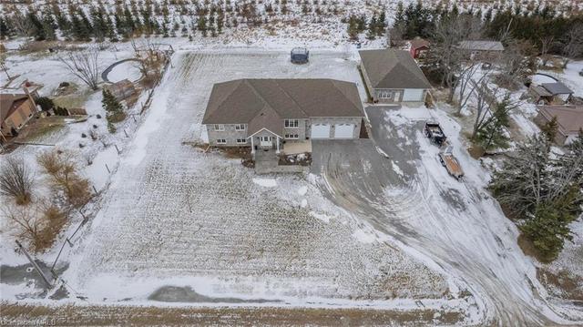 484 Centreline Road Rd, House detached with 4 bedrooms, 2 bathrooms and 20 parking in Kawartha Lakes ON | Image 33