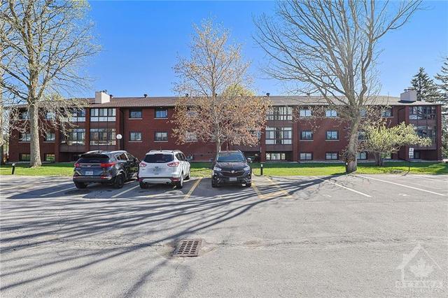 206 - 15 Findlay Ave, Condo with 2 bedrooms, 1 bathrooms and 1 parking in Carleton Place ON | Image 2