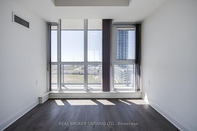 1006 - 15 Zorra St, Condo with 1 bedrooms, 1 bathrooms and 1 parking in Toronto ON | Image 4