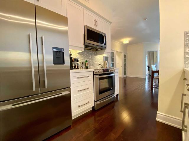 uph1 - 55 Bloor St E, Condo with 2 bedrooms, 2 bathrooms and 1 parking in Toronto ON | Image 6