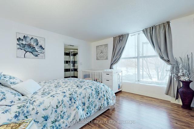 201 - 90 Dale Ave, Condo with 2 bedrooms, 2 bathrooms and 1 parking in Toronto ON | Image 5
