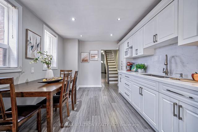 91 Yarmouth Rd, House attached with 3 bedrooms, 3 bathrooms and 3 parking in Toronto ON | Image 7