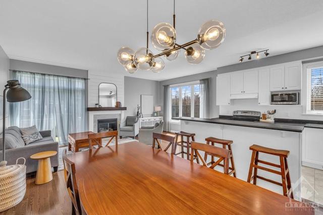 731 Hazelnut Crescent, Townhouse with 3 bedrooms, 3 bathrooms and 3 parking in Ottawa ON | Image 7