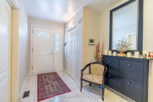 9 Northover St, House semidetached with 3 bedrooms, 3 bathrooms and 2 parking in Toronto ON | Image 12