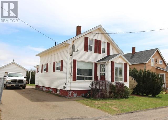 23 Park St, House detached with 3 bedrooms, 1 bathrooms and null parking in Summerside PE | Image 1