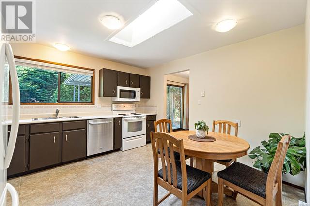 834 Sonora Pl, House detached with 3 bedrooms, 2 bathrooms and 4 parking in Qualicum Beach BC | Image 19