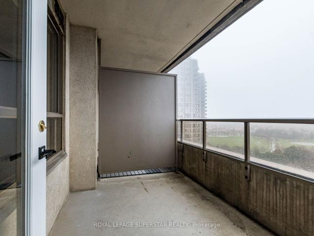 1120 - 25 Kingsbridge Garden Cir, Condo with 2 bedrooms, 2 bathrooms and 1 parking in Mississauga ON | Image 28