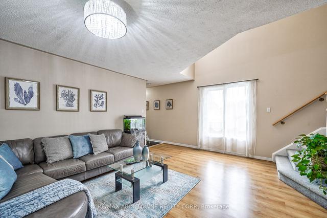 6980 Dunnview Crt, House attached with 3 bedrooms, 3 bathrooms and 3 parking in Mississauga ON | Image 35