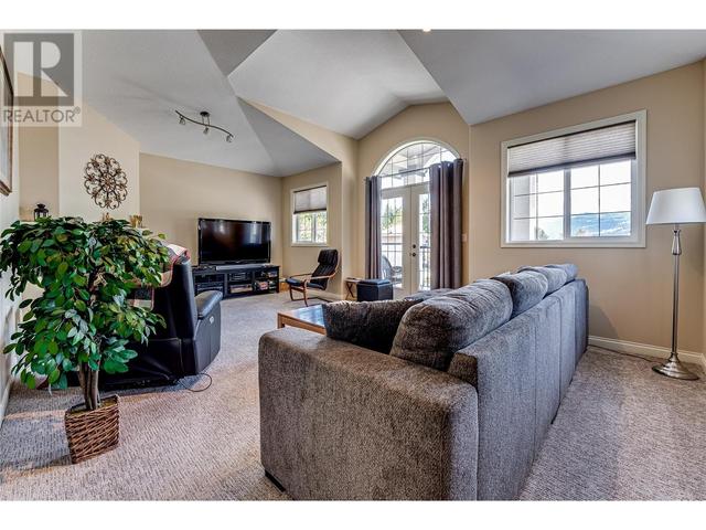 19 Kestrel Crt, House detached with 4 bedrooms, 3 bathrooms and 6 parking in Vernon BC | Image 22