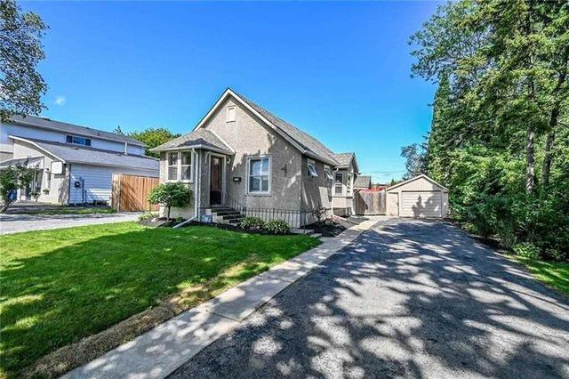 6113 Virginia St, House detached with 2 bedrooms, 2 bathrooms and 8 parking in Niagara Falls ON | Image 1
