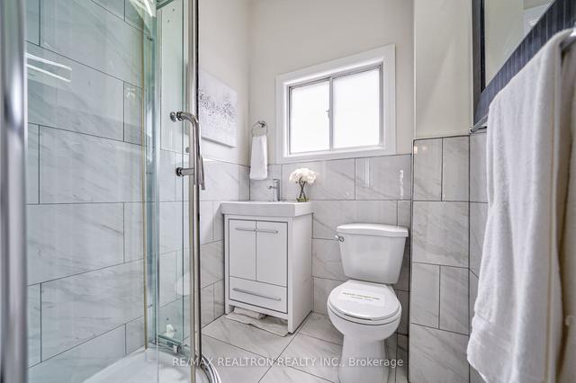 91 Yarmouth Rd, House attached with 3 bedrooms, 3 bathrooms and 3 parking in Toronto ON | Image 10