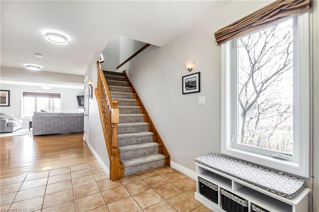 45 Teal Dr, House detached with 4 bedrooms, 3 bathrooms and 4 parking in Guelph ON | Image 5