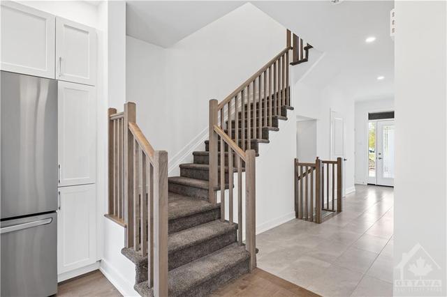 110 Big Dipper St, Townhouse with 3 bedrooms, 2 bathrooms and 2 parking in Ottawa ON | Image 15