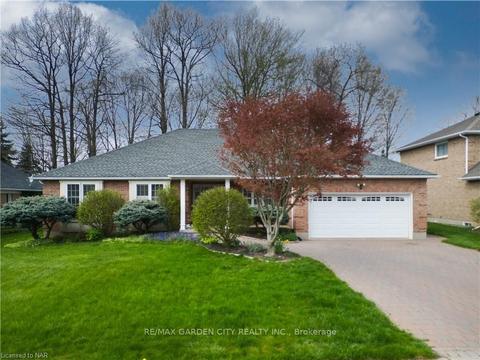 8165 Mount Olive Cres, Niagara Falls, ON, L2H2Y9 | Card Image