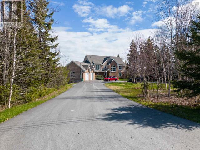 215 Scotsdale Dr, House detached with 5 bedrooms, 4 bathrooms and null parking in Halifax NS | Image 2