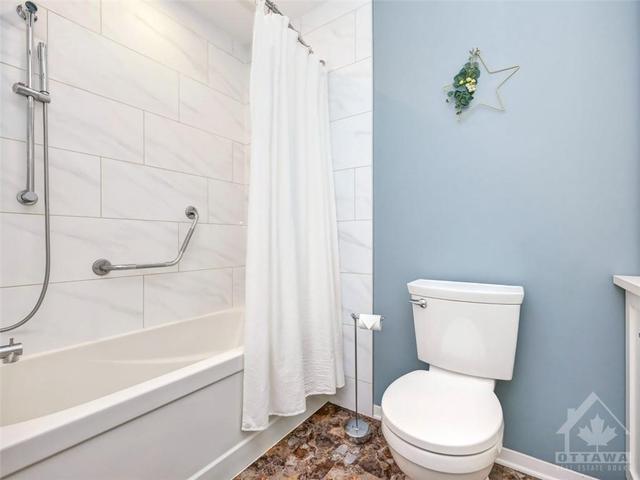 171 Salter Cres, Townhouse with 3 bedrooms, 2 bathrooms and 1 parking in Ottawa ON | Image 23