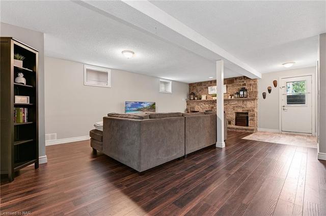 8566 Bell Cres, House detached with 5 bedrooms, 2 bathrooms and 6 parking in Niagara Falls ON | Image 19