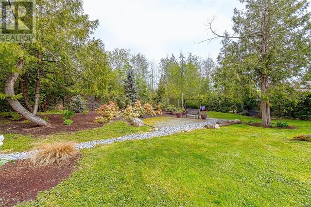830 Clayton Rd, House detached with 4 bedrooms, 3 bathrooms and 3 parking in North Saanich BC | Image 39