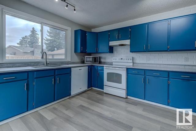 5615 39 Ave Nw, House detached with 4 bedrooms, 2 bathrooms and null parking in Edmonton AB | Image 15