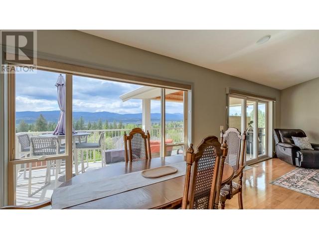 3516 Camelback Dr, House detached with 5 bedrooms, 3 bathrooms and 5 parking in Central Okanagan BC | Image 10