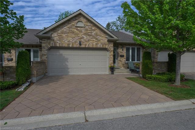 36 - 572 Thistlewood Dr, House attached with 3 bedrooms, 3 bathrooms and 4 parking in London ON | Image 1