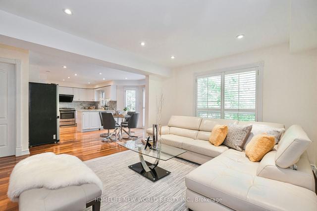 83 Woodstone Ave, House detached with 4 bedrooms, 4 bathrooms and 5 parking in Richmond Hill ON | Image 7