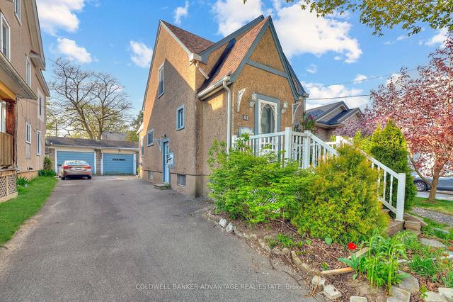 61 Randolph St, House detached with 2 bedrooms, 2 bathrooms and 2 parking in Welland ON | Image 1
