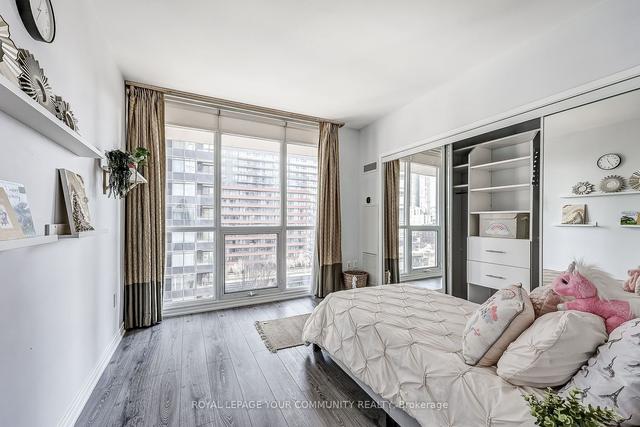 819 - 8 Telegram Mews, Condo with 4 bedrooms, 3 bathrooms and 2 parking in Toronto ON | Image 25
