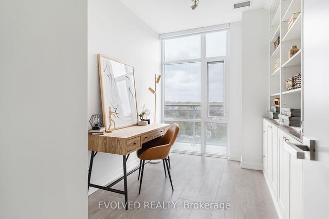 1102 - 223 St. Clair Ave W, Condo with 3 bedrooms, 2 bathrooms and 1 parking in Toronto ON | Image 38