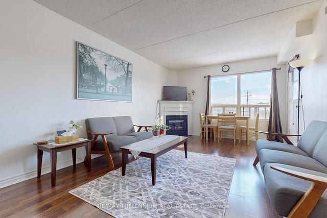 315 - 160 Wellington St E, Condo with 2 bedrooms, 2 bathrooms and 1 parking in Aurora ON | Image 32