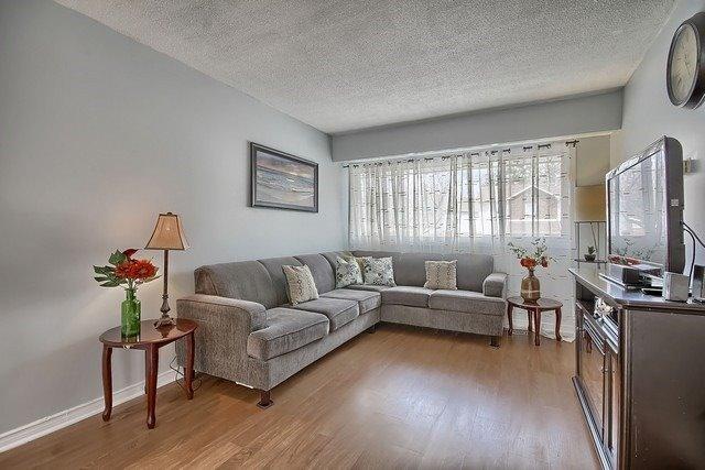 th23 - 34 Dundalk Dr, Townhouse with 3 bedrooms, 2 bathrooms and 1 parking in Toronto ON | Image 9
