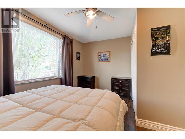559 Cambridge Ave, House detached with 2 bedrooms, 1 bathrooms and 4 parking in Kelowna BC | Image 17