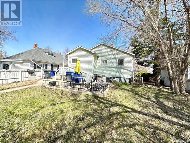 46 Prairie Avenue, House detached with 4 bedrooms, 2 bathrooms and null parking in Weyburn SK | Image 4