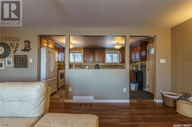 771 Tatanka Drive, House detached with 2 bedrooms, 1 bathrooms and null parking in South Lake SK | Image 7