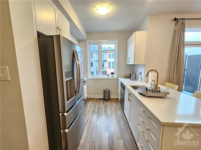 656 Corporal Private, Townhouse with 2 bedrooms, 3 bathrooms and 2 parking in Ottawa ON | Image 10