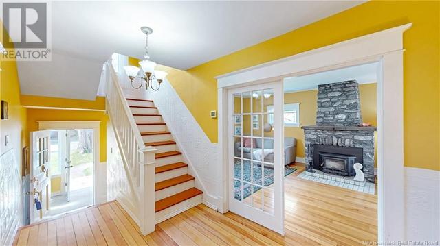 1 Mount Pleasant Crt, House detached with 4 bedrooms, 2 bathrooms and null parking in Saint John NB | Image 3