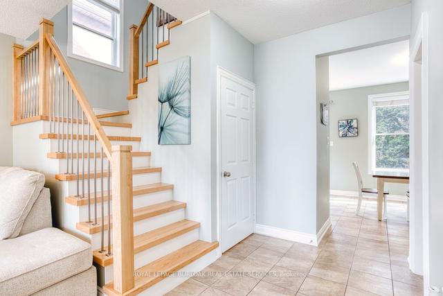 2190 Woodglen Cres, House detached with 3 bedrooms, 3 bathrooms and 4 parking in Burlington ON | Image 36