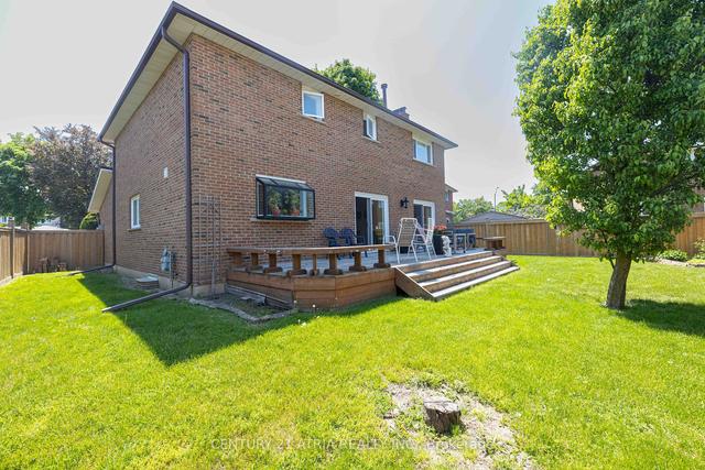 81 Fieldview Cres, House detached with 4 bedrooms, 3 bathrooms and 6 parking in Markham ON | Image 24