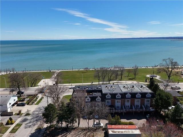 1395 Lakeshore Rd, House attached with 3 bedrooms, 3 bathrooms and 2 parking in Burlington ON | Image 12