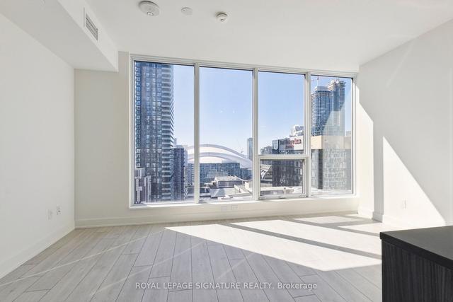 1601 - 15 Mercer St, Condo with 2 bedrooms, 2 bathrooms and 0 parking in Toronto ON | Image 8