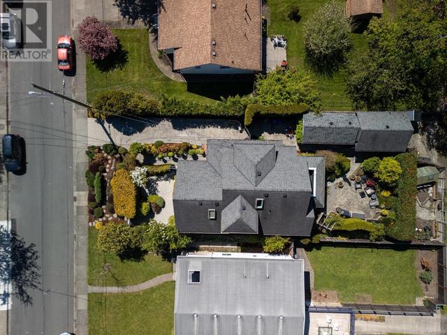 922 Lawndale Ave, House detached with 5 bedrooms, 5 bathrooms and 4 parking in Victoria BC | Image 31