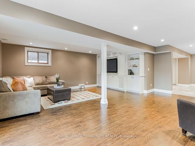176 Joicey Blvd, House detached with 4 bedrooms, 4 bathrooms and 4 parking in Toronto ON | Image 25
