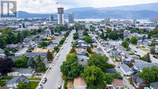 858 Lawson Ave, House detached with 2 bedrooms, 1 bathrooms and 2 parking in Kelowna BC | Image 6