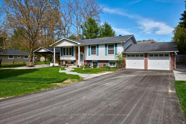 3929 Rosemary Ln, House detached with 3 bedrooms, 2 bathrooms and 8 parking in Innisfil ON | Image 12