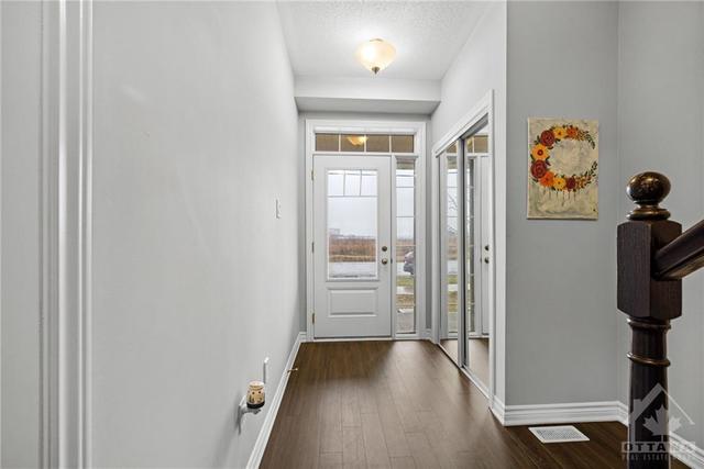 1722 Maple Grove Rd, Townhouse with 4 bedrooms, 4 bathrooms and 2 parking in Ottawa ON | Image 3